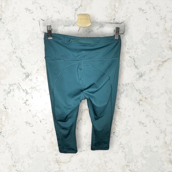 Athleta Accelerate Crop - Picture 5 of 10